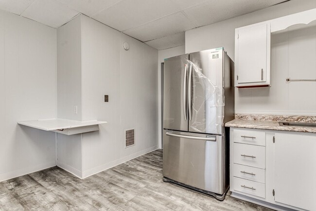 Photo - 845 Collins St Unit Apt #2
