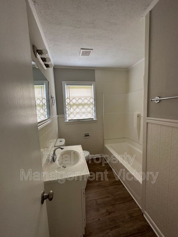 Photo - 2601 2nd St NW