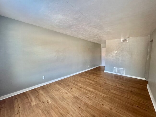 Photo - 2030 NW 25th St Unit 10