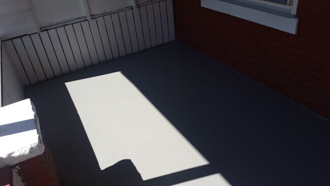 Photo - Large home for family!