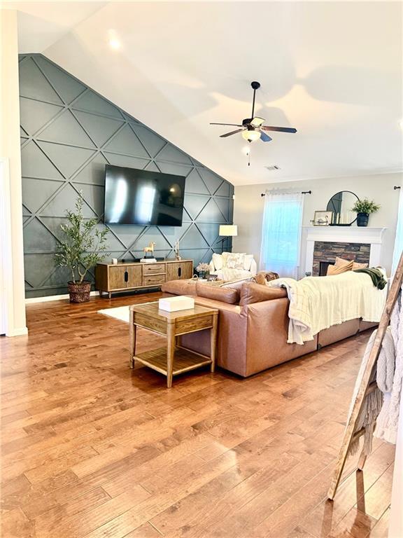 Photo - 320 Cranmore Pl