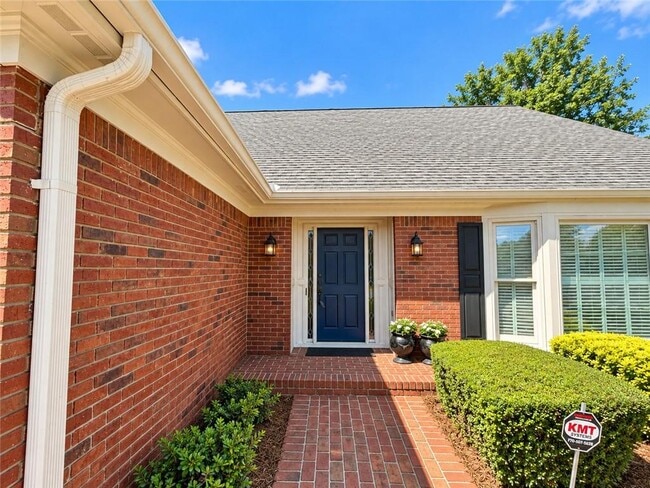 1826 Hermitage Pl