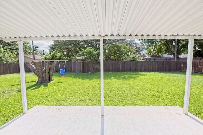 Photo - 304 S Grove Rd