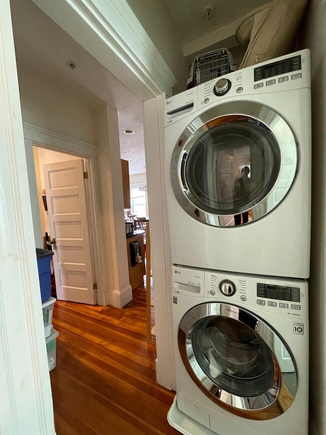Building Photo - 183 Rindge Ave Unit 2