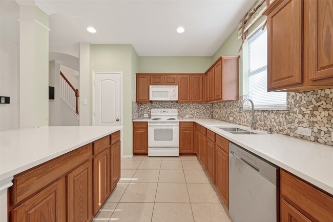 Building Photo - 3815 Pine Forest Green Blvd