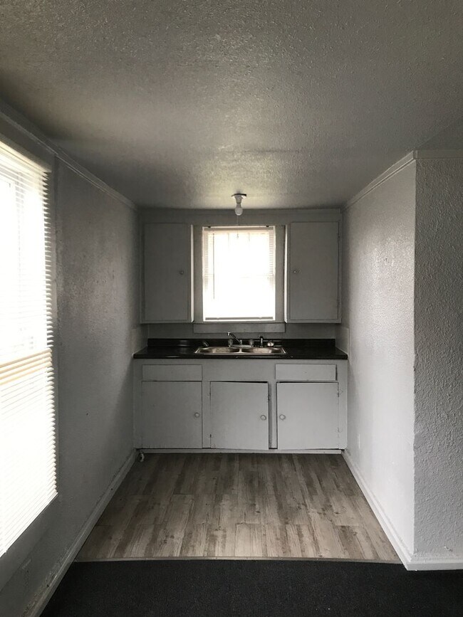 Photo - 5204 Francis St - Alexandria, off Communit...