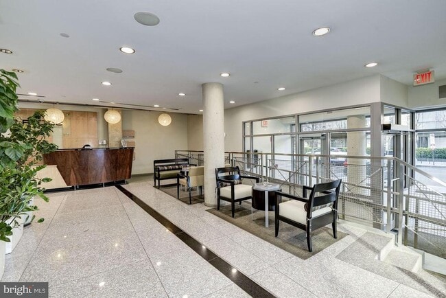 Building Photo - 1300 N St NW Unit 218