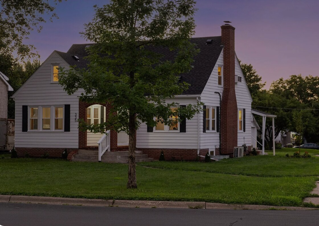 Photo - 335 Shakopee Ave E