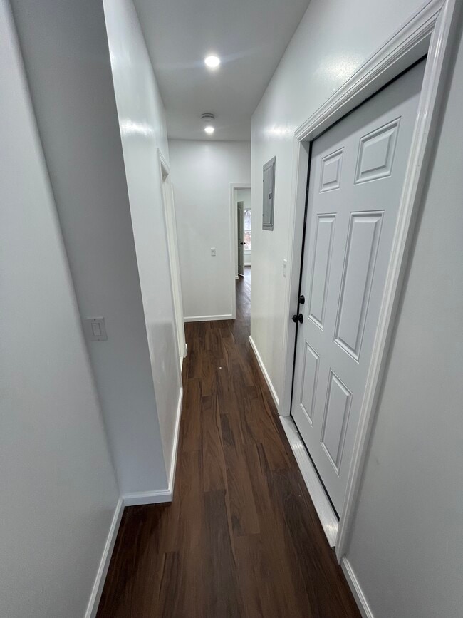 Photo - 452 S 1st Ave