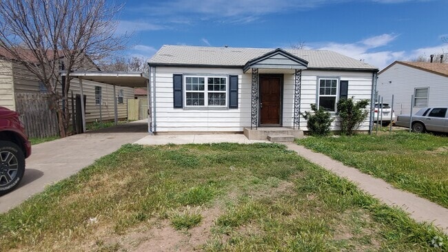 Building Photo - 310 SW 45th Ave Rental