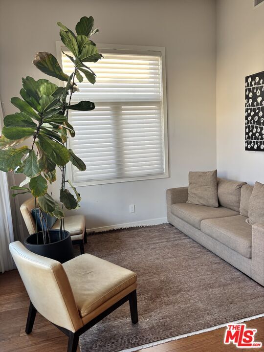 Photo - 248 S La Peer Dr