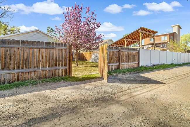 Photo - 1420 Pinyon Ave