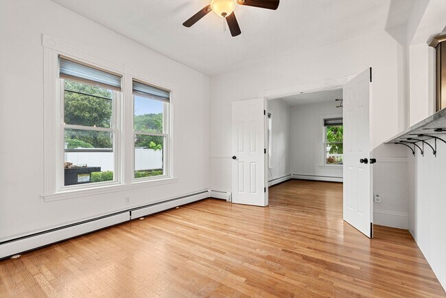 Photo - 37 1st St Unit 1