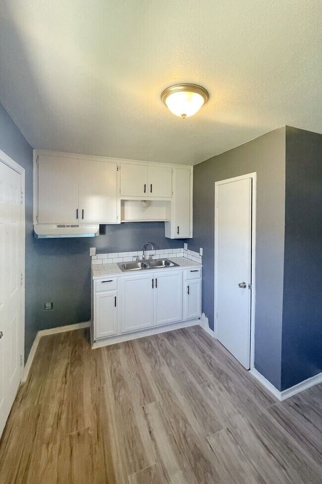 Photo - Comfortable 1 Bed 1 Bath Unit for Rent in ...