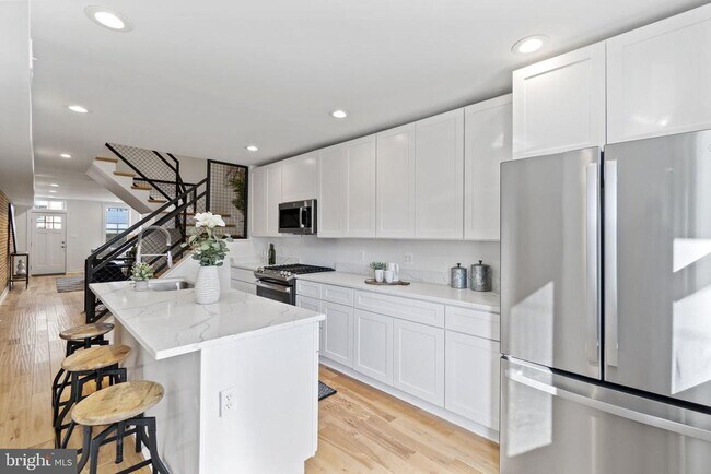 Photo - 1825 S Hanover St