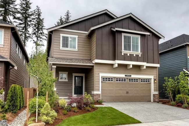 Building Photo - Beautiful Newer Puyallup Home You Will Not...