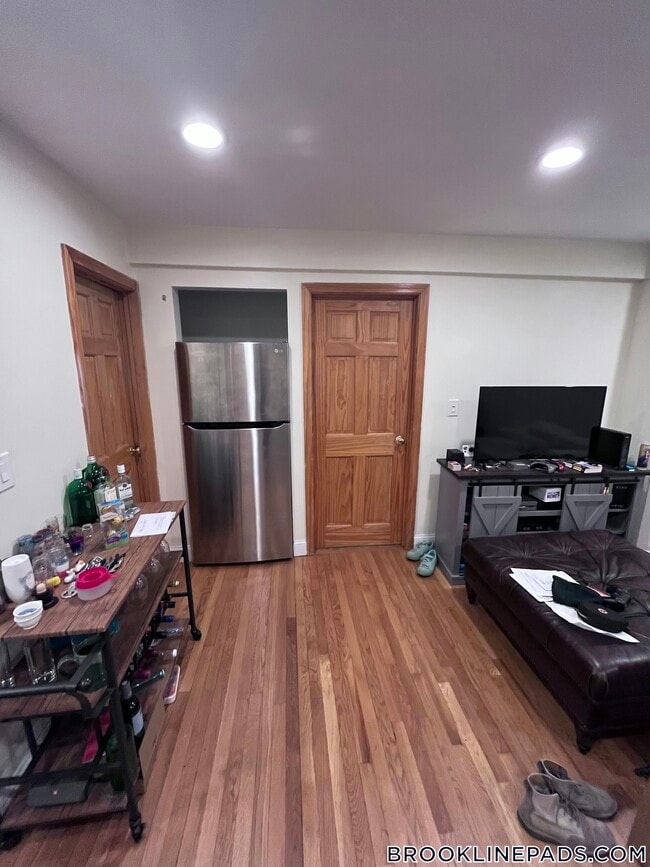 Photo - 1801 Beacon St Apartment Unit 1