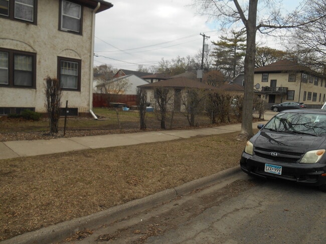 Photo - 1305 W 34th St