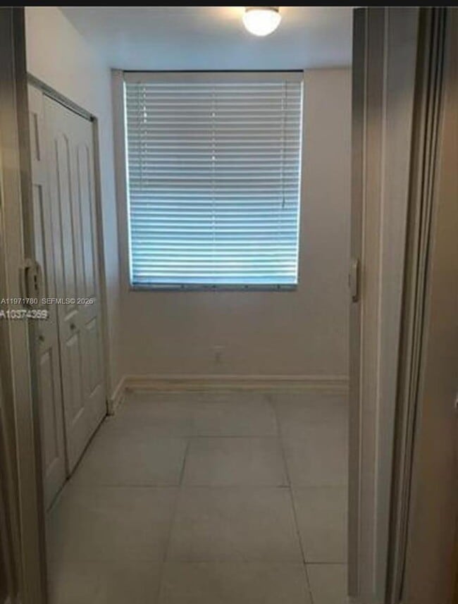 Photo - 1020 NW 80th Ave Unidad 203