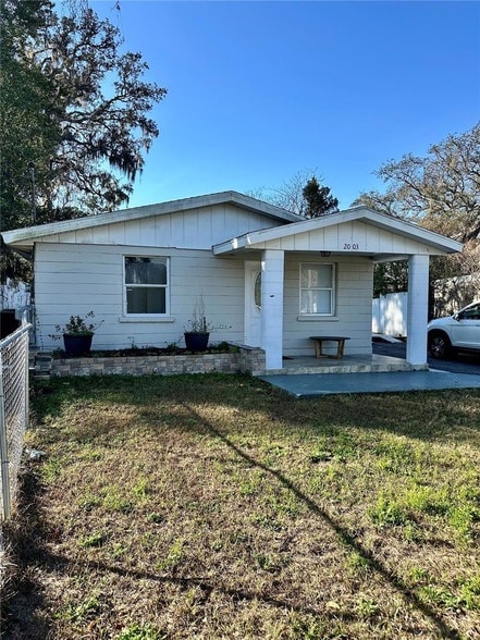 Photo - 2003 E Humphrey St