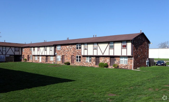 Building Photo - Oak Run Apartments