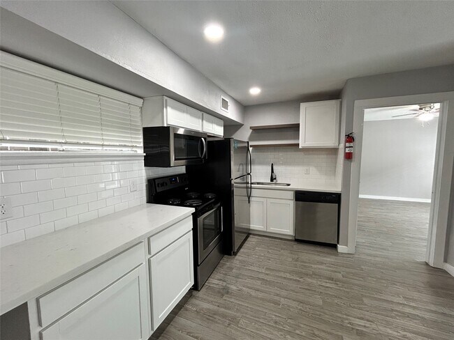 Photo - 219 Marshall St Unit 113