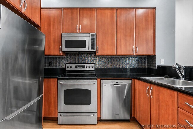 Photo - 801 S Olive Ave Unit 220