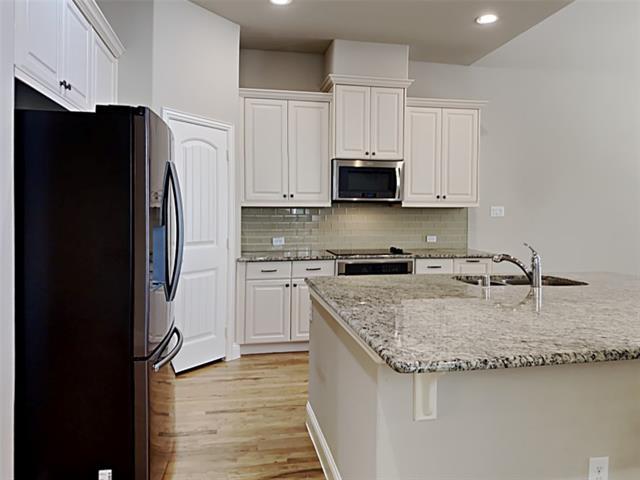 Photo - 922 Dartford Dr