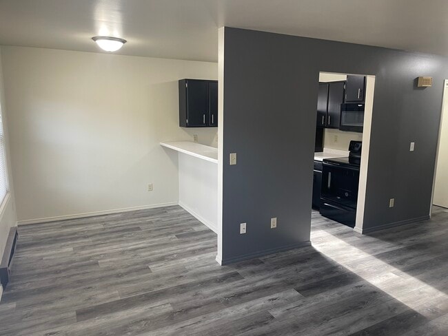 Photo - 201 Dawes St