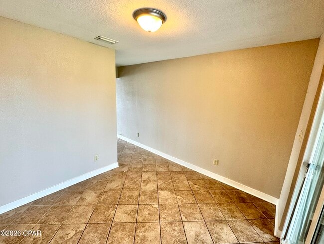 Photo - 2523 Johnson Dr