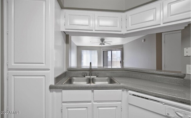 Photo - 2025 E Campbell Ave Apartment Unit 126
