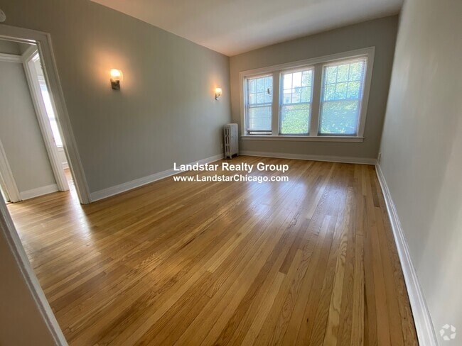 Building Photo - 734 Reba Pl Unit E2 Rental