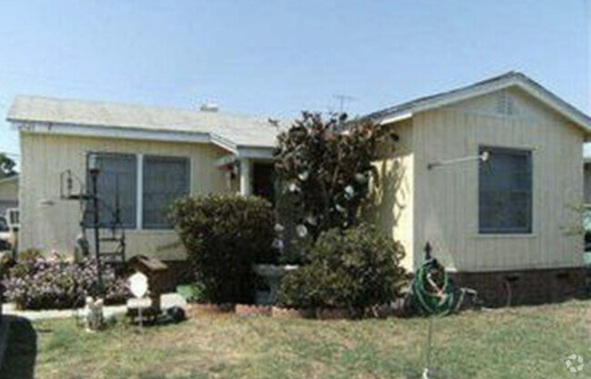 Building Photo - 6545 Cherry Ave Unit Front Rental