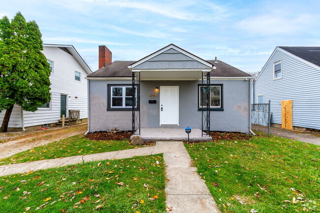 Building Photo - 2243 Safford Ave Rental