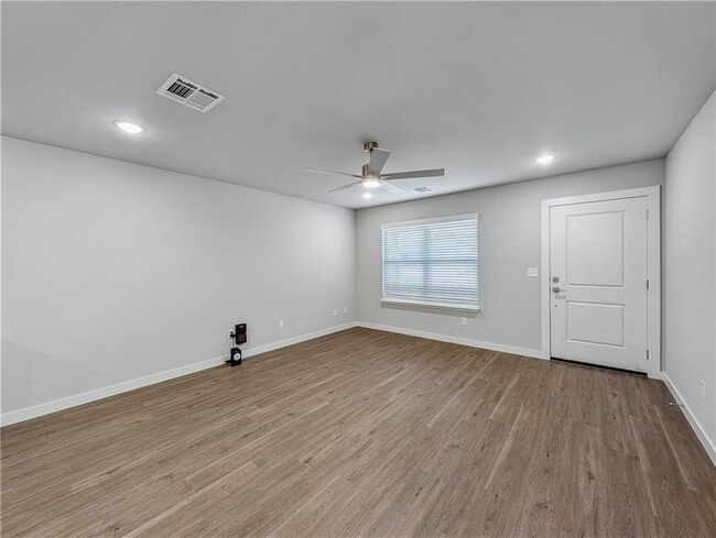 Photo - 6311 NW Kathleen St