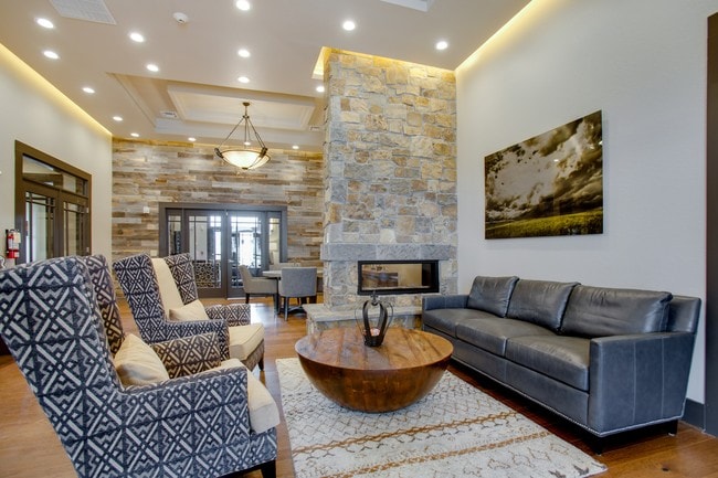 Crowne at Timberline
