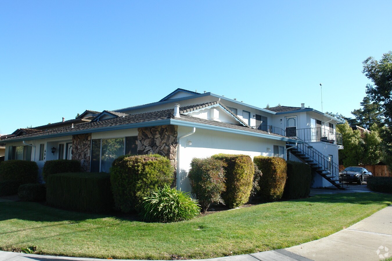 694 Rebecca Way - 694 Rebecca Way