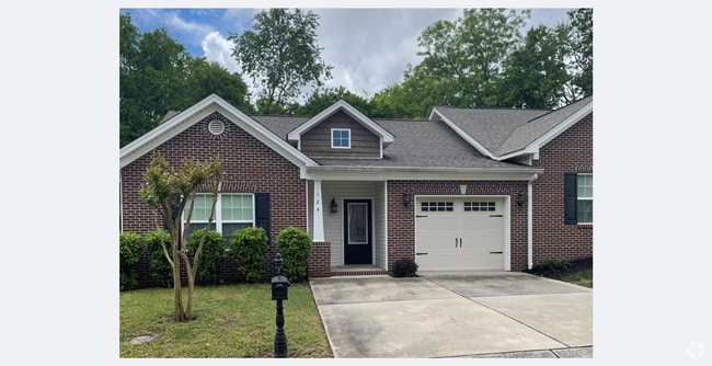 Building Photo - GORGEOUS TOWNHOME