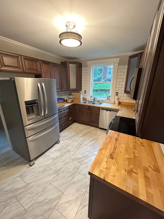 Photo - Room for Rent in Gilbert St, Radford. Unit 813 Gilbert - 2