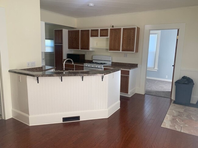 Building Photo - 704 Otter Ave Unit 704 Otter Avenue