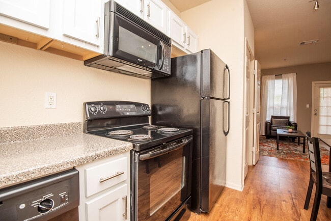 modelo 13 re - Heights of Knoxville