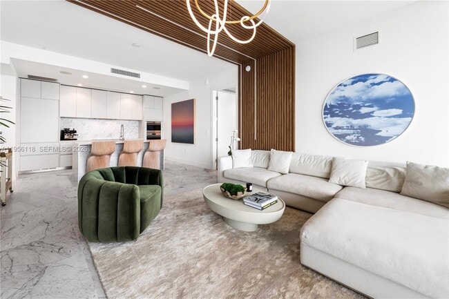 Photo - 5775 Collins Ave Unidad 1405