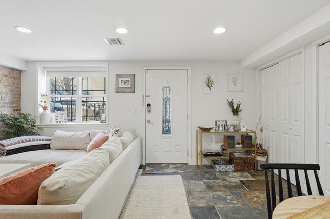 Photo - 405 Bloomfield St Unit 1