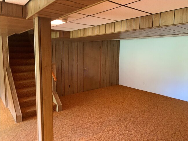 Photo - 20 Pine Hill Dr