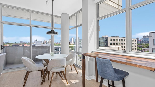 Photo - 511 W Division St