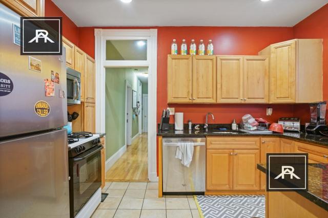 Photo - 4 bedroom in Boston MA 02120 Unidad 3