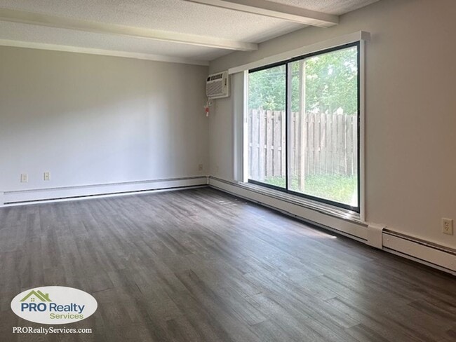 Recently Remodeled Condo **Half off 1 Mont... - Recently Remodeled Condo **Half off 1 Mont...