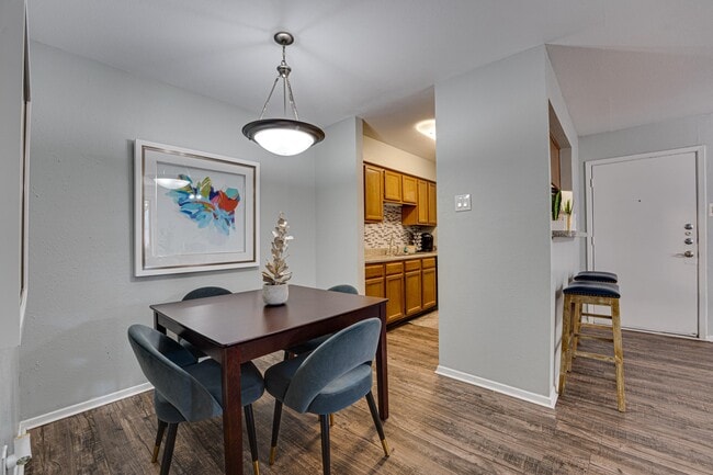 Photo - Southern Oaks