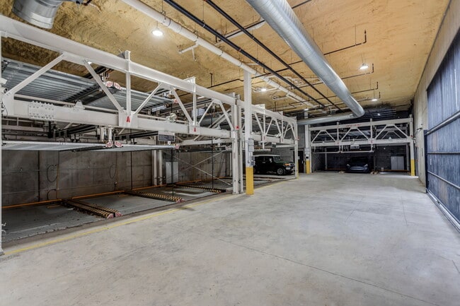 Photo - 542 Boulevard NE