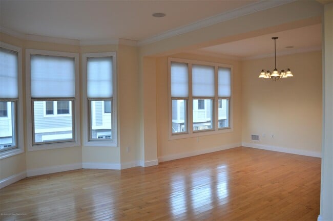 Photo - 606 Park Ave